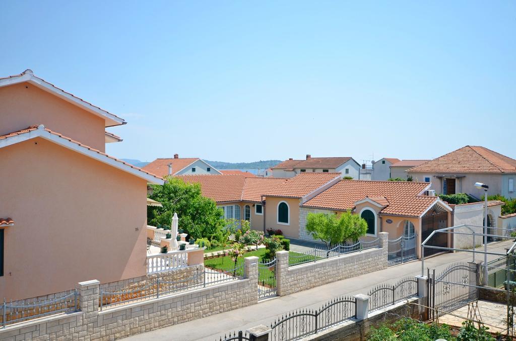 Apartment Zinka Vodice Exterior foto